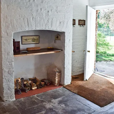 Holiday home The Courthouse, Hall
